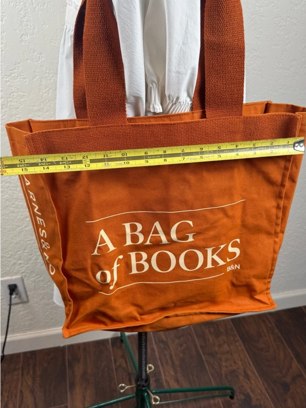 Barnes & Noble Terracotta Canvas Tote Inside Pockets EUC #BookTok‎